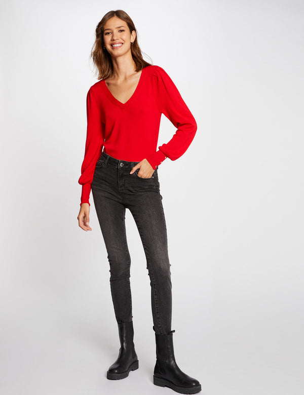 TOP LANGE MOUWEN ROOD EFFEN