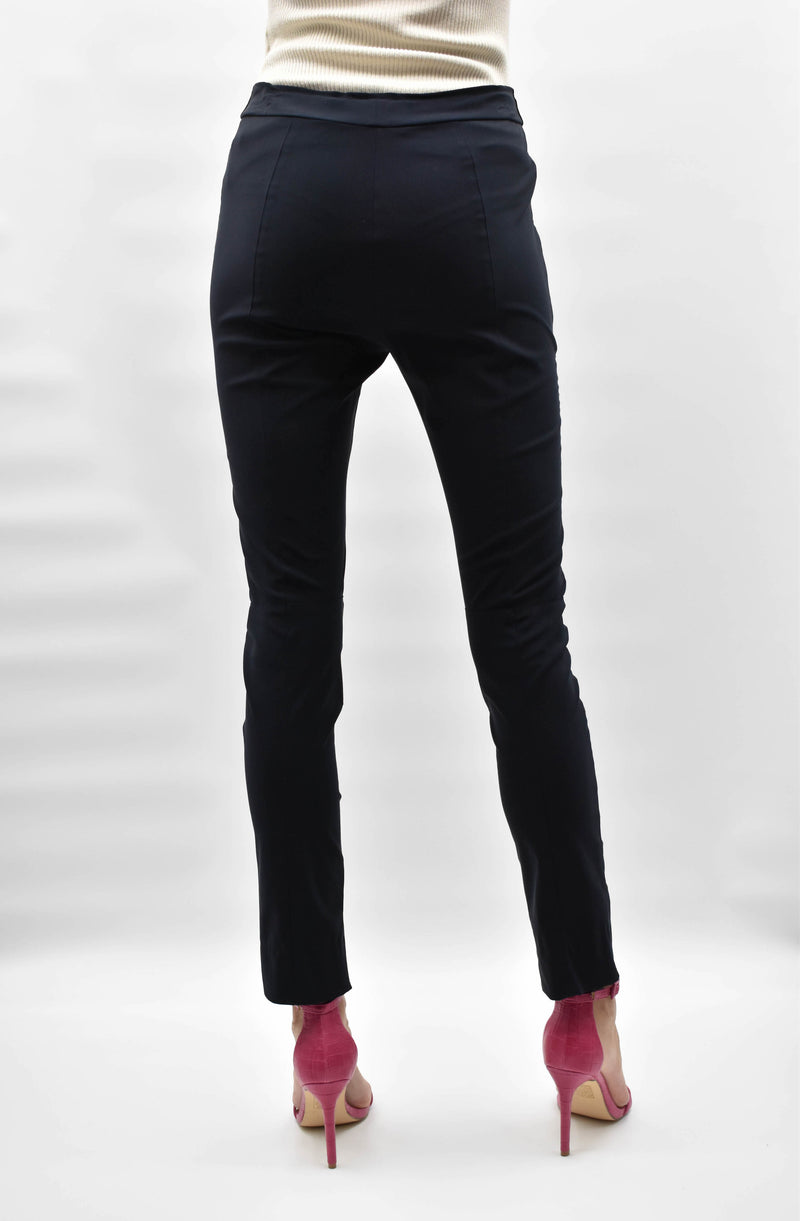 DONKERBLAUWE BROEK MET SPLIT BIJ DE UITEINDEN